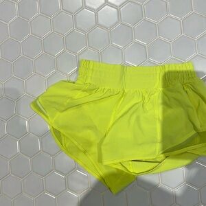 Lululemon hottie hot short 2.5 inch